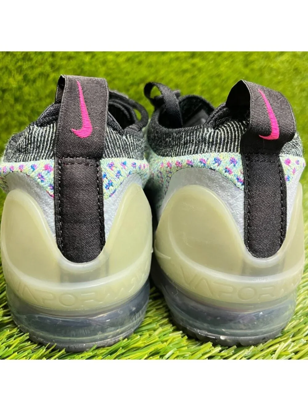 Nike Air VaporMax 2021 Flyknit Boys Size 4Y Green Blue Running Shoes Sneakers